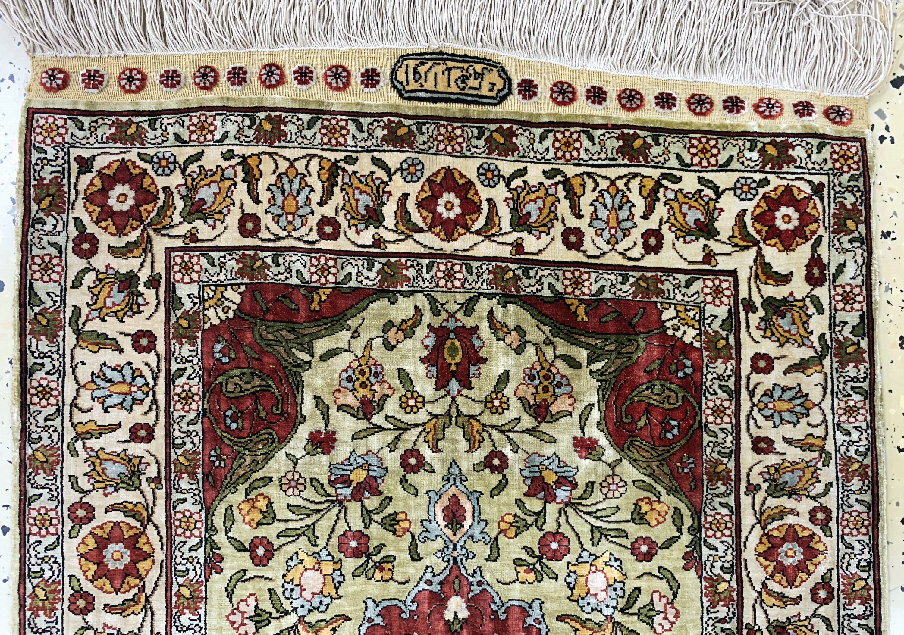 Detail a: Hereke Seide fein Türkei, signiert"Özipek",Mitte 20.Jhd, reine Naturseide, ca. 80 x 50 cm, ca. 1,0 Mio. Kn/qm, EHZ: 2