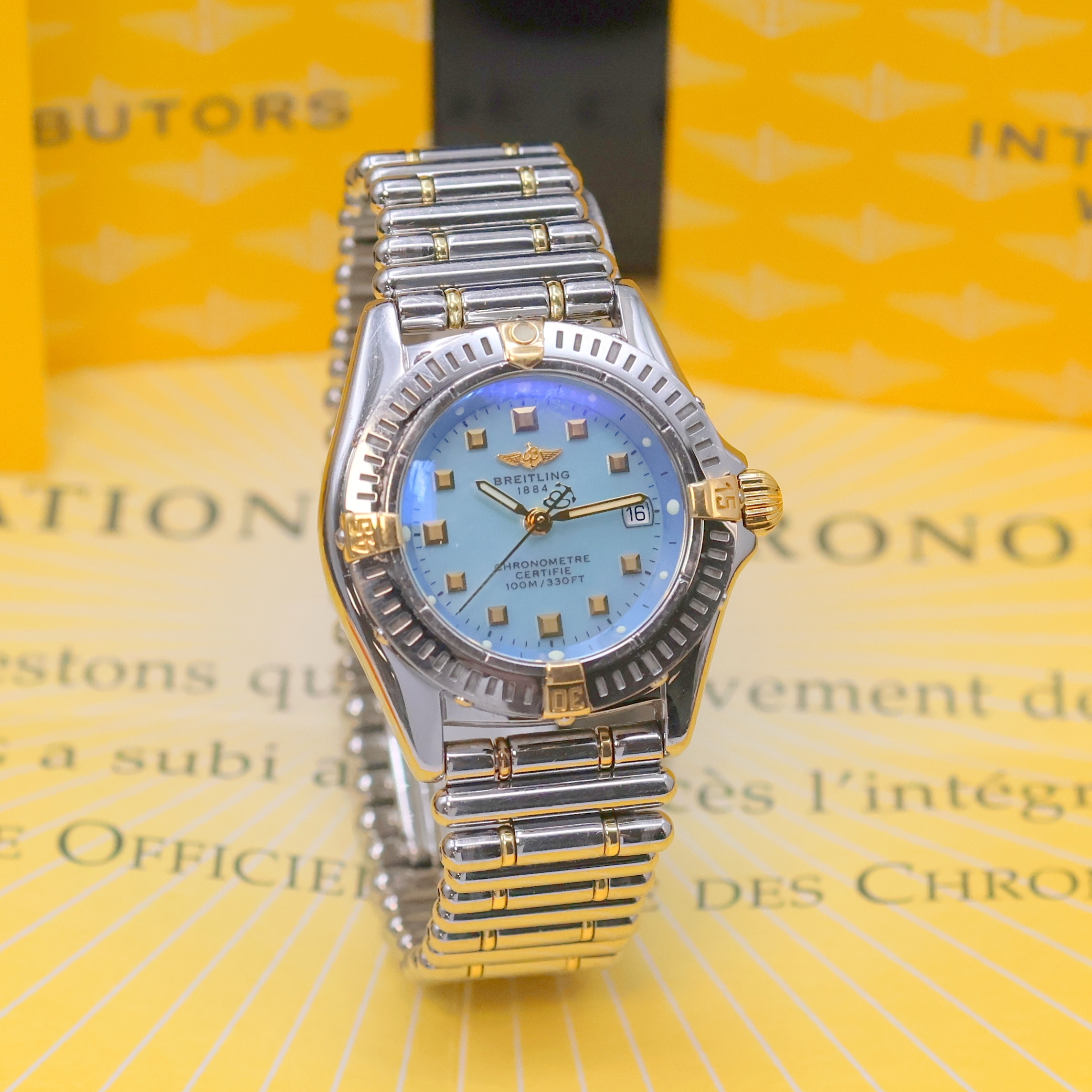Detail b: BREITLING Damenarmbanduhr Modellserie Callistino Referenz B72345, quarz, Chronometer in Edelstahl/Gold kombiniert inkl. Roleauxband m. dopp. ...