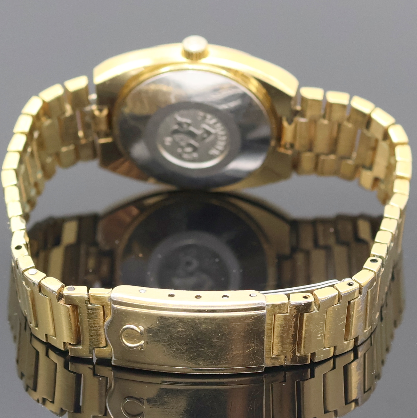 Detail d: 2 vergoldete Damenarmbanduhren, 1 x Omega Seamaster Automatic Ref. 566.0088/766.0819, Schweiz um 1979, inkl. Gliederband m. Faltschl., Boden m. ...