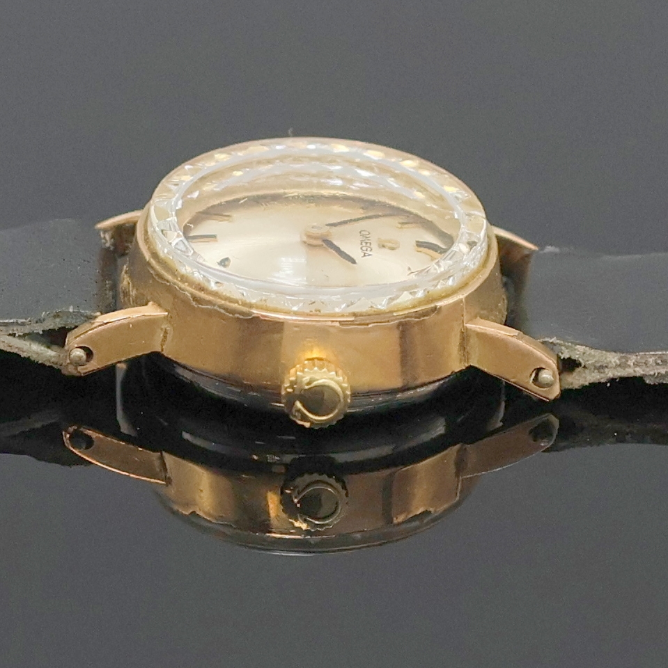Detail f: 2 vergoldete Damenarmbanduhren, 1 x Omega Seamaster Automatic Ref. 566.0088/766.0819, Schweiz um 1979, inkl. Gliederband m. Faltschl., Boden m. ...