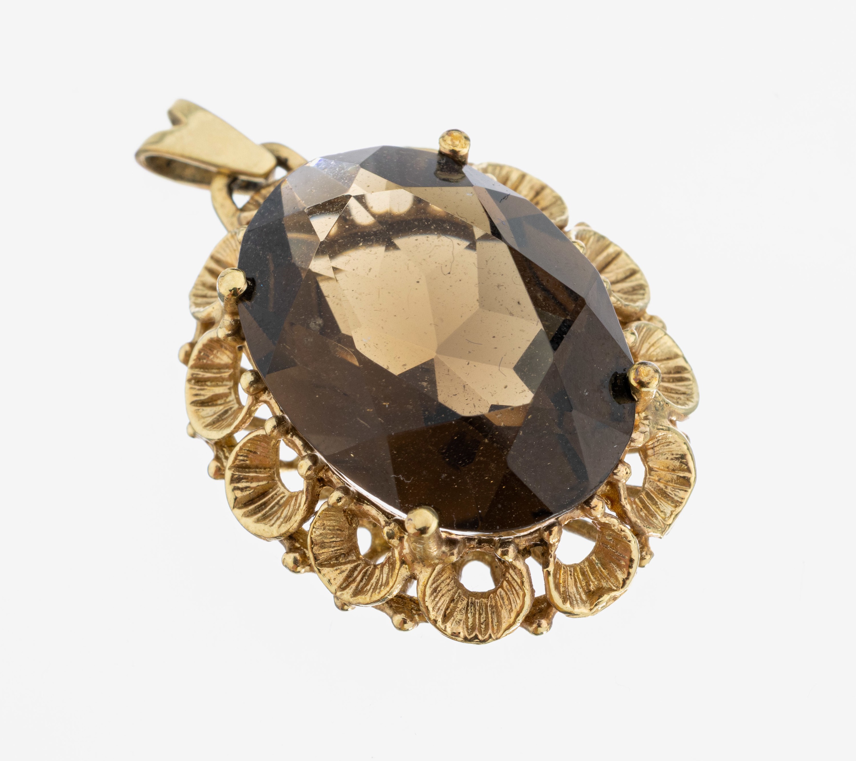 8 kt Gold Rauchquarz-Anhänger, GG 333/000, ovalfacett. Rauchquarz ca. 14.0 ct, aufwändige Unterkaderung, L. ca. 2.8 cm, ca. 7.2 g