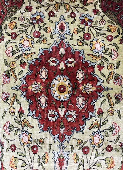 27036838d - Hereke Seide fein Türkei, signiert´Özipek´,Mitte 20.Jhd, reine Naturseide, ca. 80 x ...