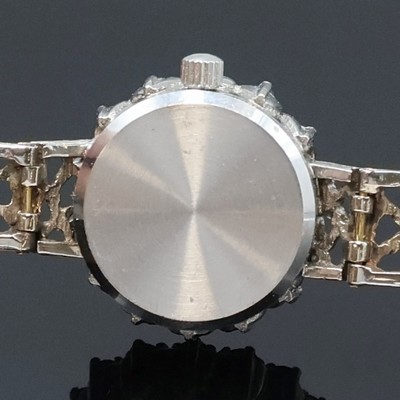 27036842e - TISSOT Damenarmbanduhr in WG 585/000 mit Saphiren, Schweiz 1970er Jahre, Handaufzug, ...