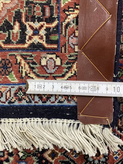 27036843f - Bidjar, Persien, Ende 20.Jhd, Korkwolle, ca. 290 x 202 cm, EHZ: 2, Fleck am Rand ...