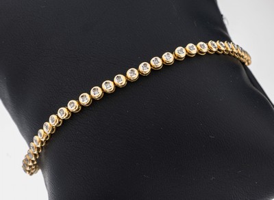 Image 14 kt Gold Brillant-Armband, GG 585/000, 52Brillanten zus. ca. 0.26 ct (grav.) ...