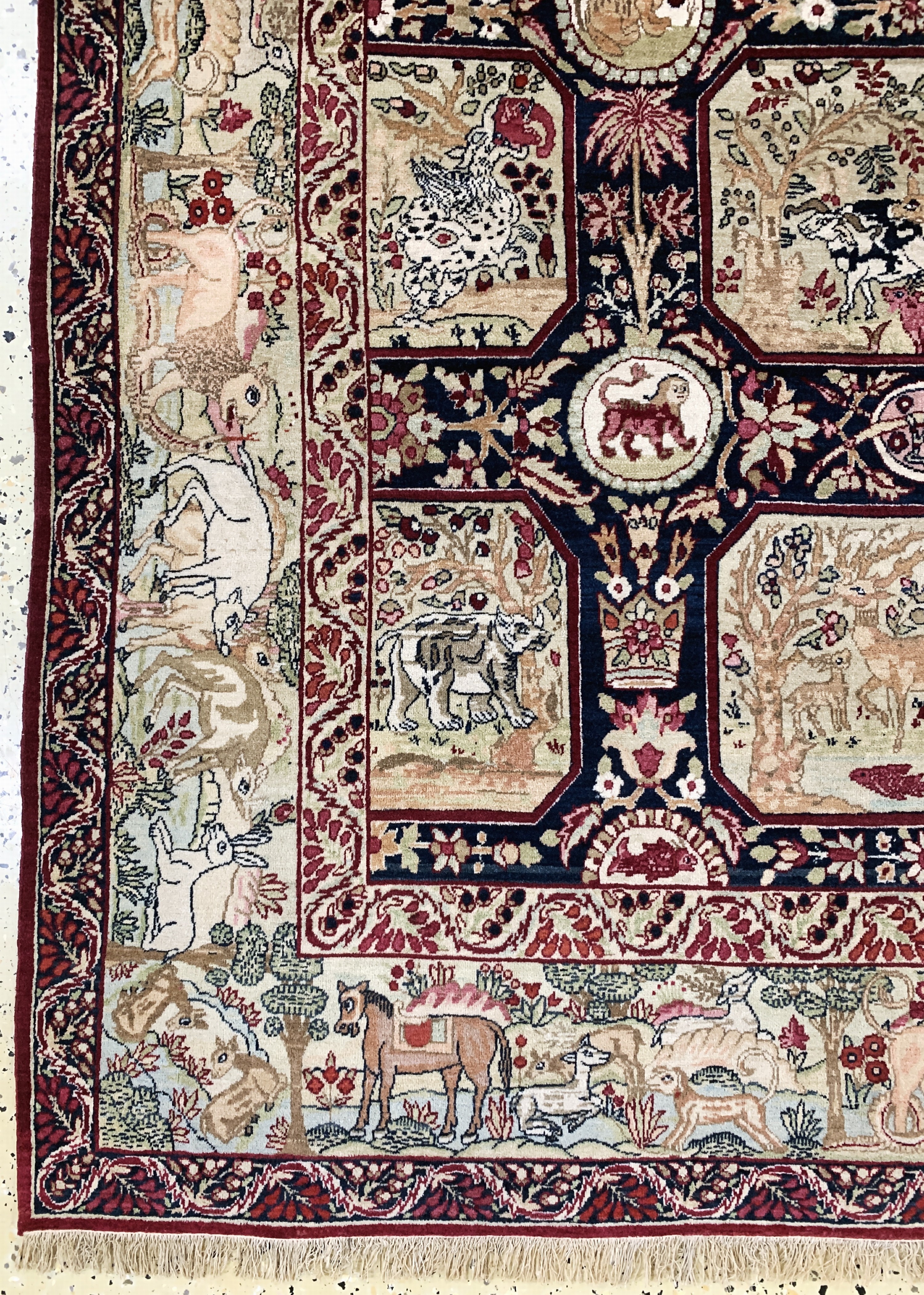 Detail b: Antiker Kerman, Persien, um 1900, Wolle aufBaumwolle, ca. 240 x 150 cm, EHZ: 1-2