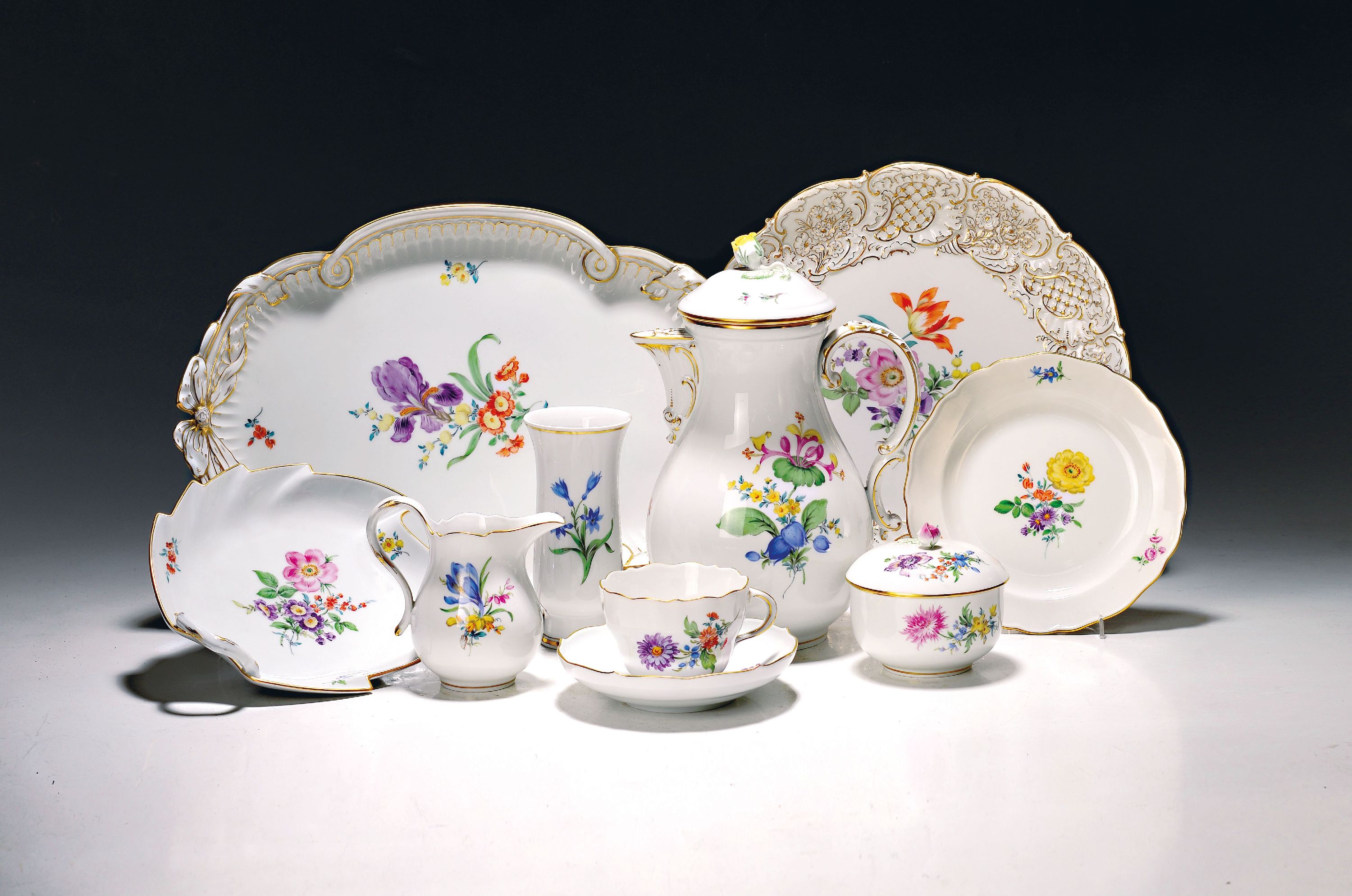 Image 27036911 - Kaffeeservice Streublume, Meissen, 20.Jh., 2.Wahl, Porzellan, handbemalt, 6 Tassen mit ...