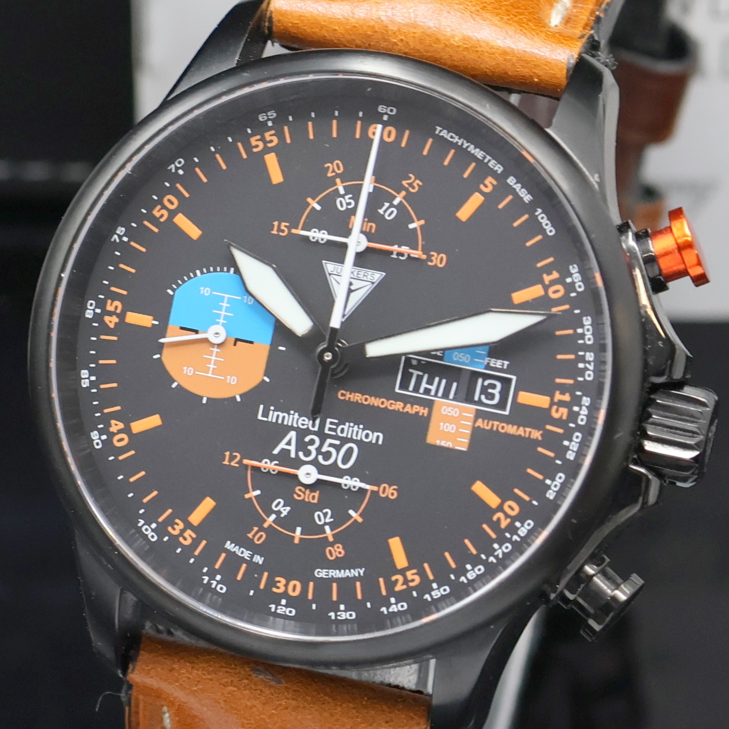 Detail a: JUNKERS seltener, auf 99 Stück limitierter Armbandchronograph A350 Referenz 3520-8, Automatik, Deutschland / Schweiz um 2010, geschwärztes ...