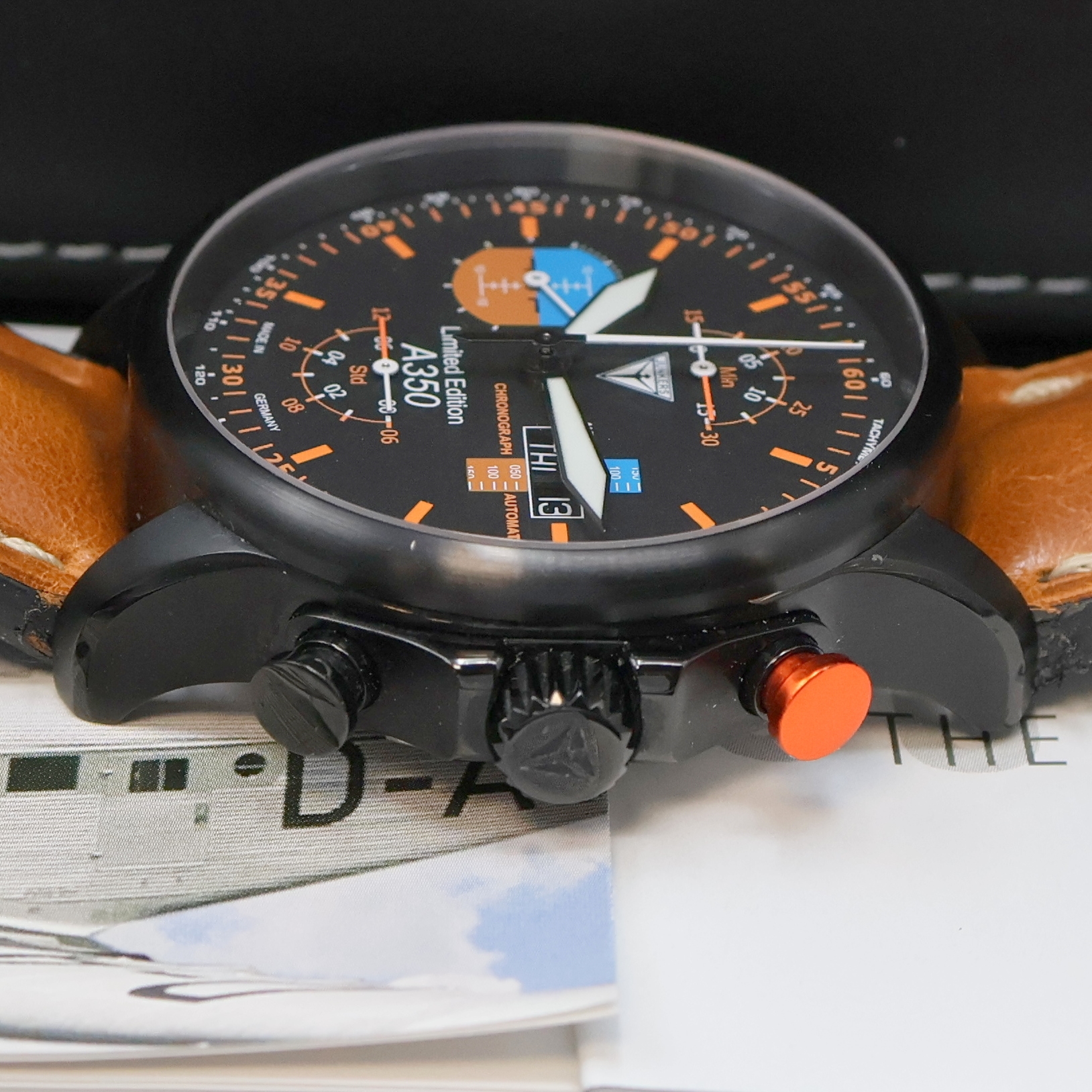 Detail c: JUNKERS seltener, auf 99 Stück limitierter Armbandchronograph A350 Referenz 3520-8, Automatik, Deutschland / Schweiz um 2010, geschwärztes ...