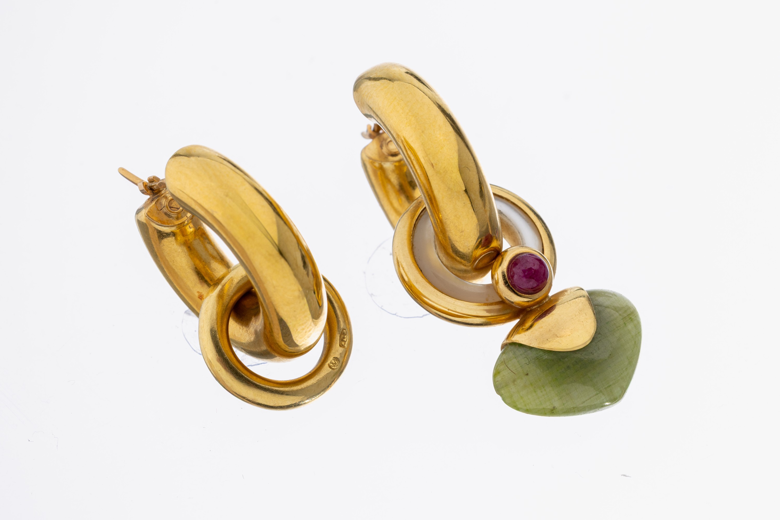 Image 27036936 - Paar 18 kt Gold Creolen mit Farbstein- Einhänger, GG 750/000, 1x kreisförm. glatter ...