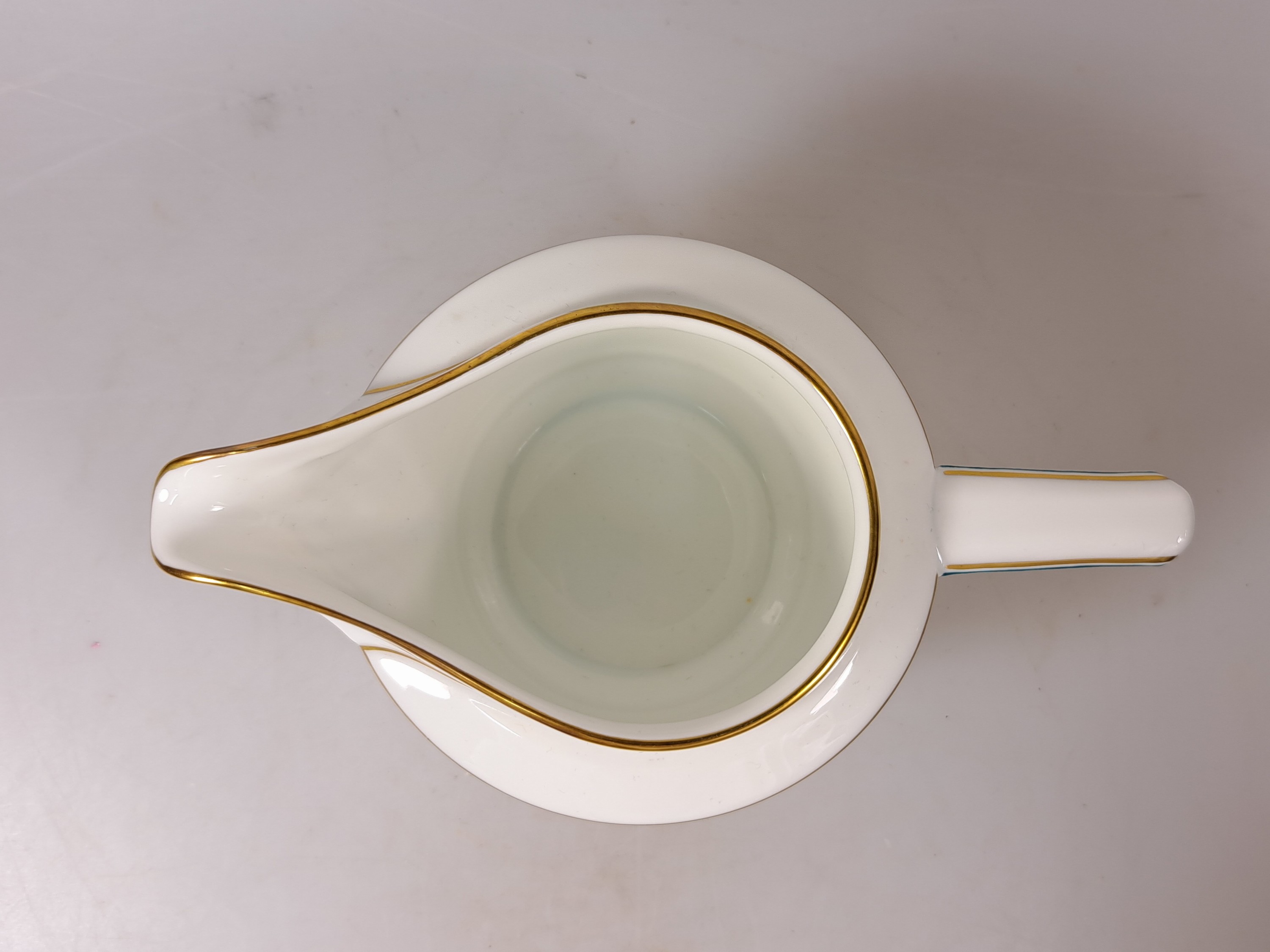 Detail m: Service, Rosenthal, Selb Bavaria, grüner Rosendekor, Goldstaffage, Kaffeekanne, Teekanne, Zuckerdose, Sahnegiesser, 12 Teetassen mit Untertassen, 12 ...