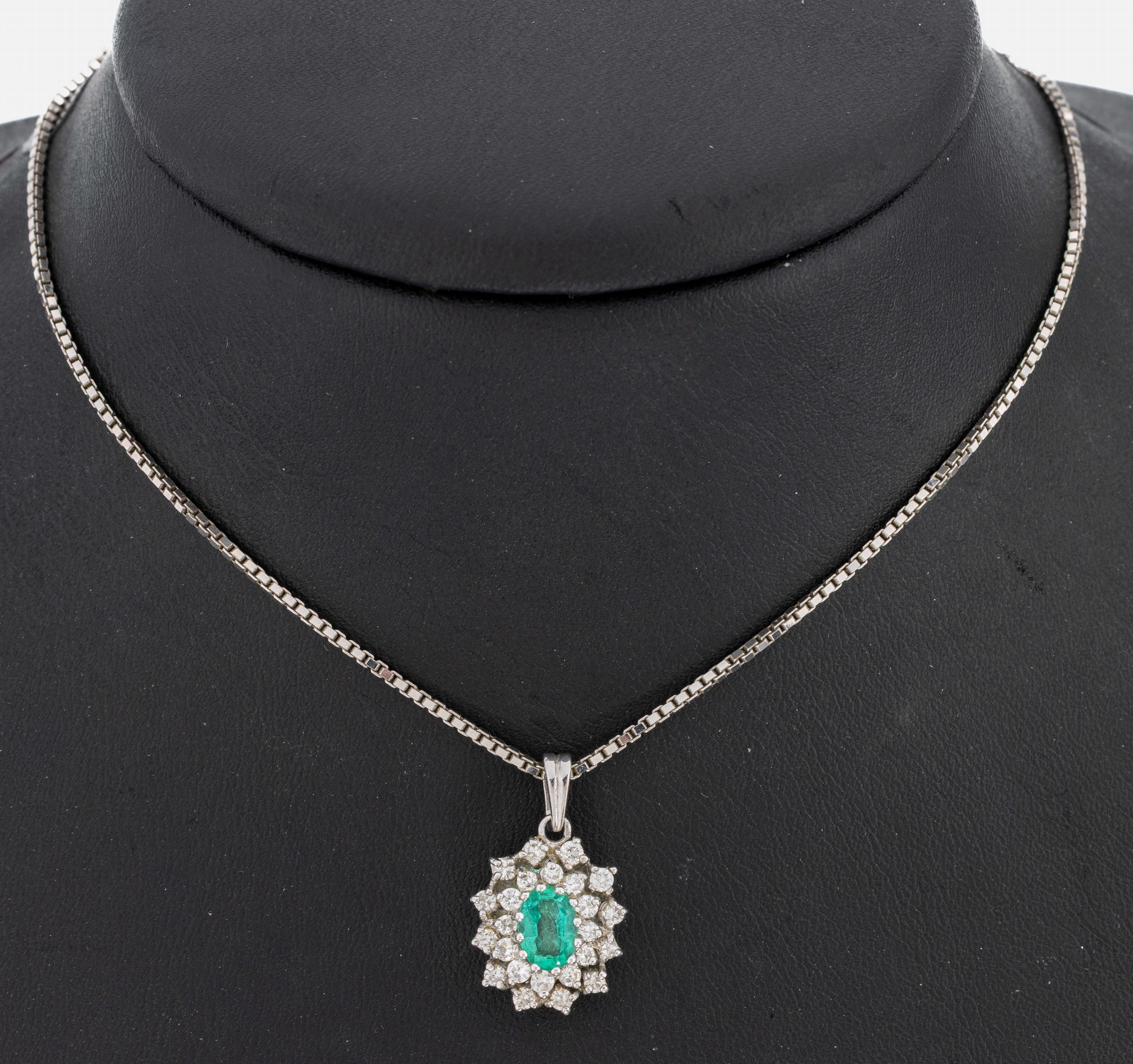 Image 27036951 - 14 kt Gold Smaragd-Brillant-Anhänger, WG 585/000, mittig ovalfacett. Smaragd ca. 0.60 ...