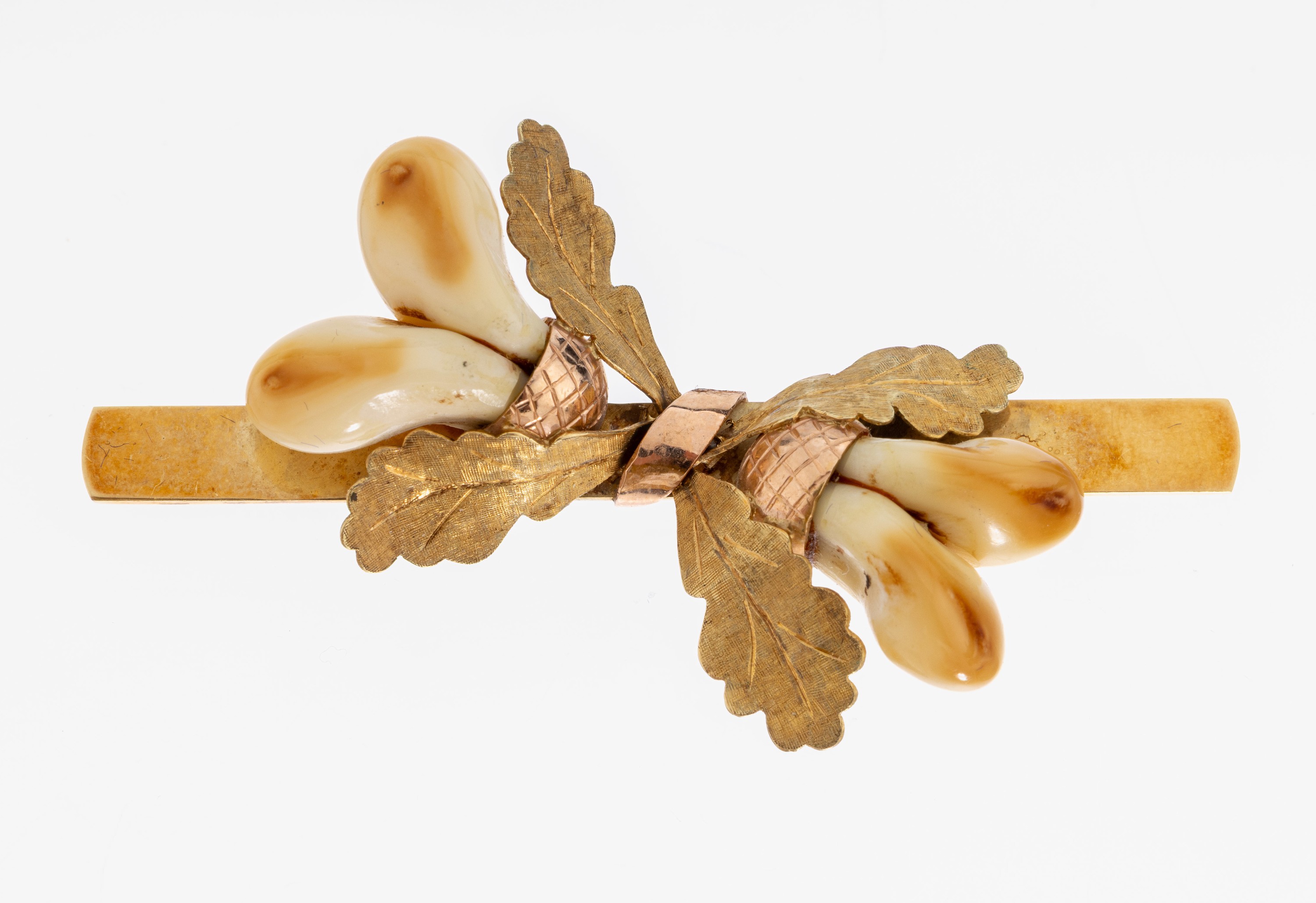 Image 27036963 - 14 kt Gold Grandel-Brosche, 1950er Jahre, GG/RG 585/000, Eichenlaubdekor, 4 gr. ...