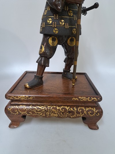 27036950c - Bronze Okimono eines Samurai, Japan, späte Meiji-Periode (1868-1912), Bronze ...