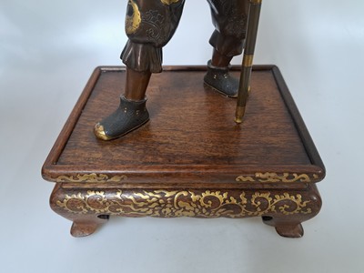 27036950h - Bronze Okimono eines Samurai, Japan, späte Meiji-Periode (1868-1912), Bronze ...