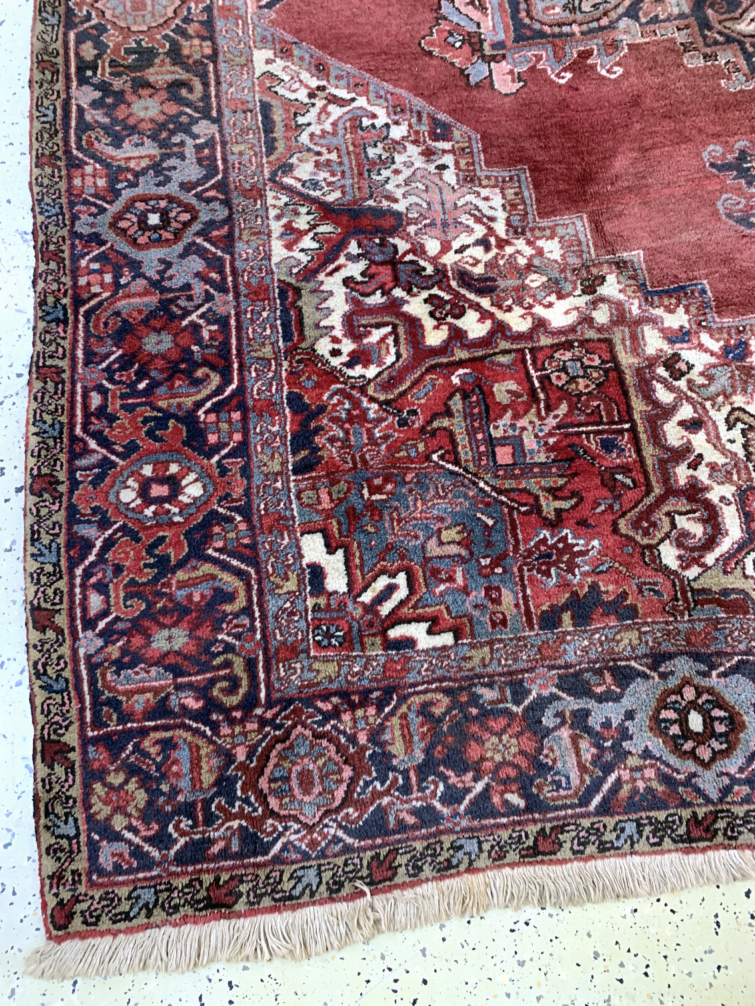 Detail b: Heriz, Persien, Mitte 20.Jhd, Wolle auf Baumwolle, ca. 330 x 253 cm, EHZ: 2