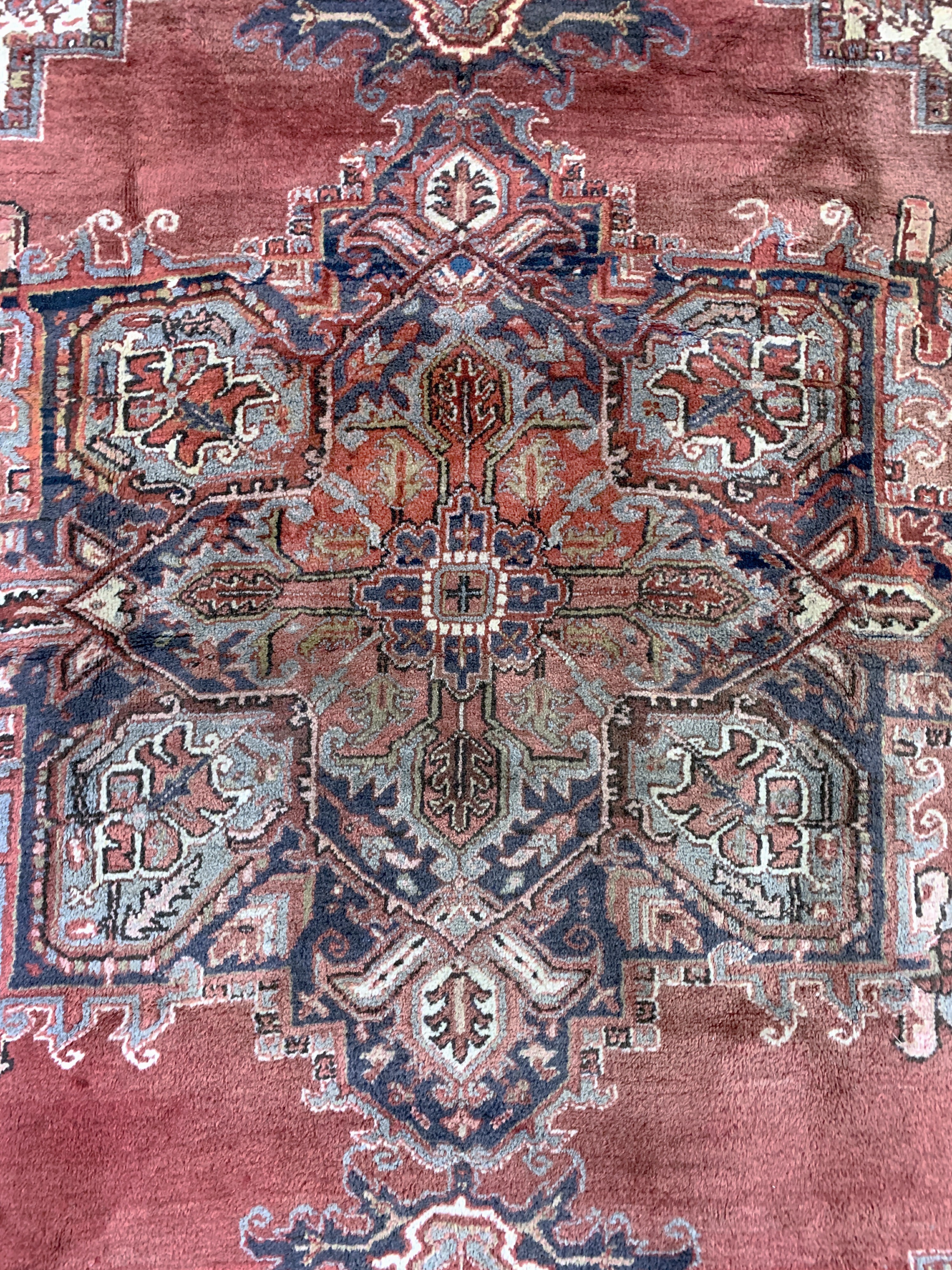 Detail f: Heriz, Persien, Mitte 20.Jhd, Wolle auf Baumwolle, ca. 330 x 253 cm, EHZ: 2