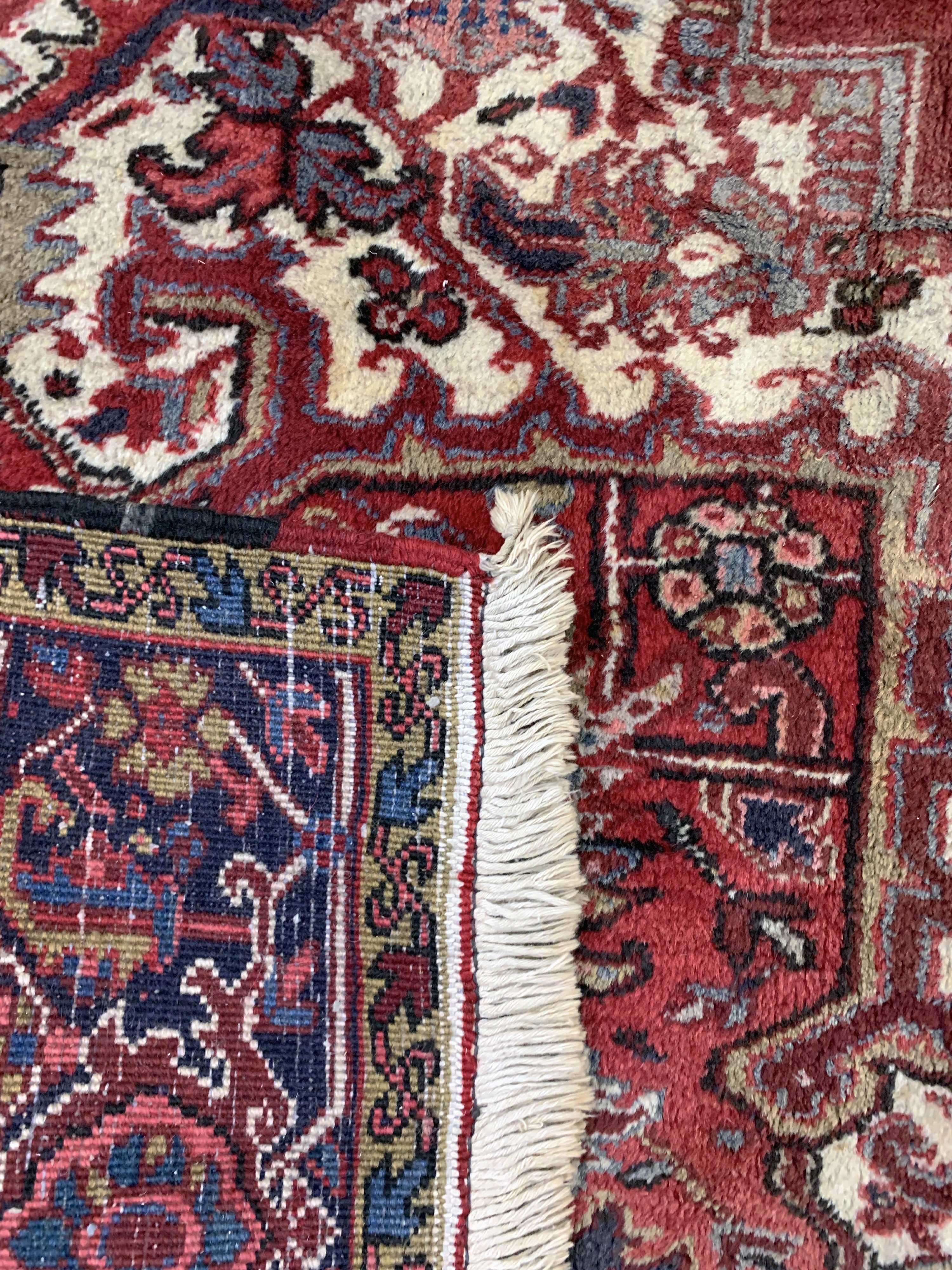 Detail j: Heriz, Persien, Mitte 20.Jhd, Wolle auf Baumwolle, ca. 330 x 253 cm, EHZ: 2