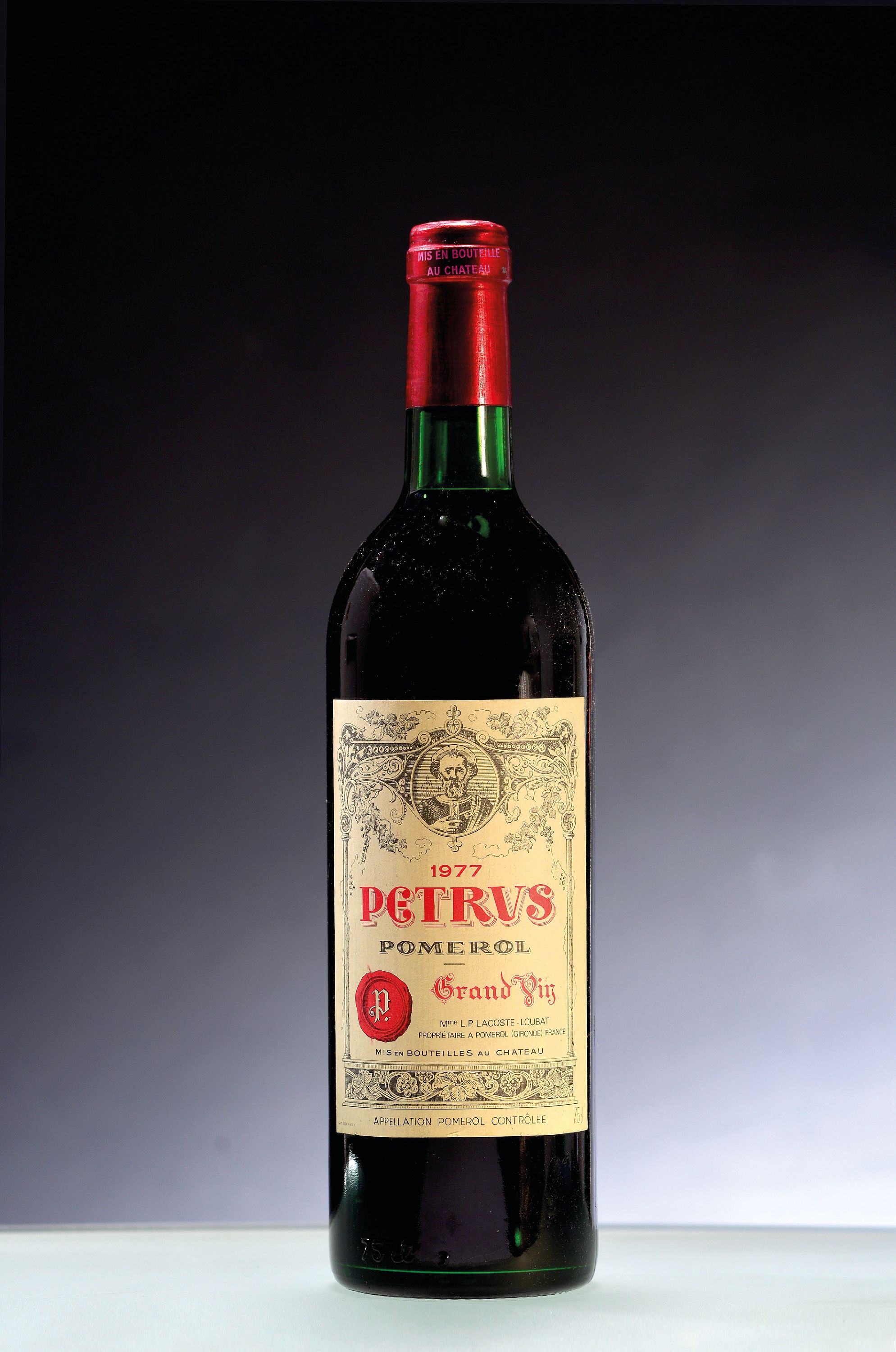 Image 27037075 - 1 Flasche 1977 Petrus, Grand Vin, Mme L.P. Lacoste-Loubat, Pomerol, ca. 750ml, top ...