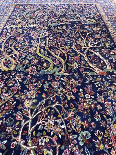 27037007f - Yazd fein signiert, Persien, Ende 20.Jhd, Wolle auf Baumwolle, ca. 305 x 195 cm, EHZ: 2 ...