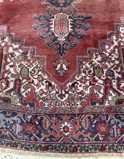 27037014c - Heriz, Persien, Mitte 20.Jhd, Wolle auf Baumwolle, ca. 330 x 253 cm, EHZ: 2 ...