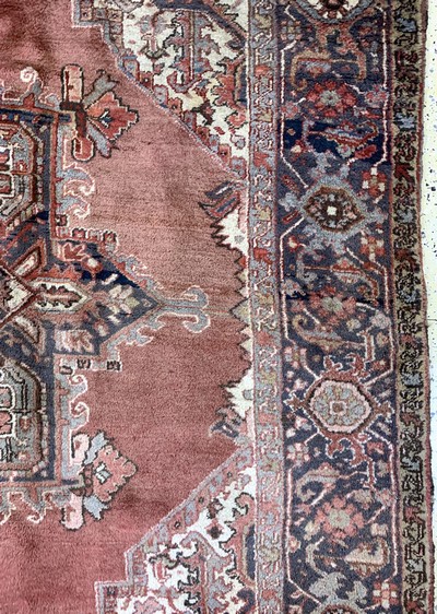 27037014e - Heriz, Persien, Mitte 20.Jhd, Wolle auf Baumwolle, ca. 330 x 253 cm, EHZ: 2 ...
