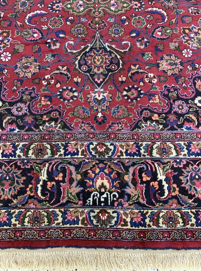 27037017h - Mesched signiert, Persien, Mitte 20.Jhd, Wolle auf Baumwolle, ca. 392 x 311 cm, EHZ: ...