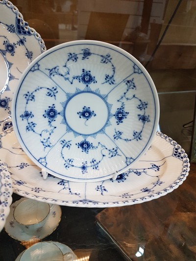27037033a - 7 service parts Musselmalet full lace, Royal Copenhagen, porcelain, underglaze blue ...