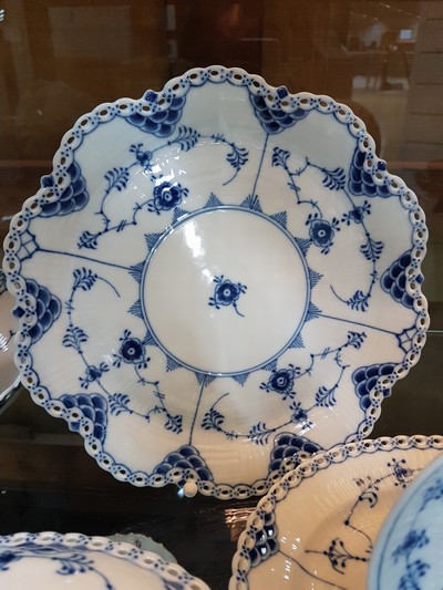 27037033g - 7 service parts Musselmalet full lace, Royal Copenhagen, porcelain, underglaze blue ...