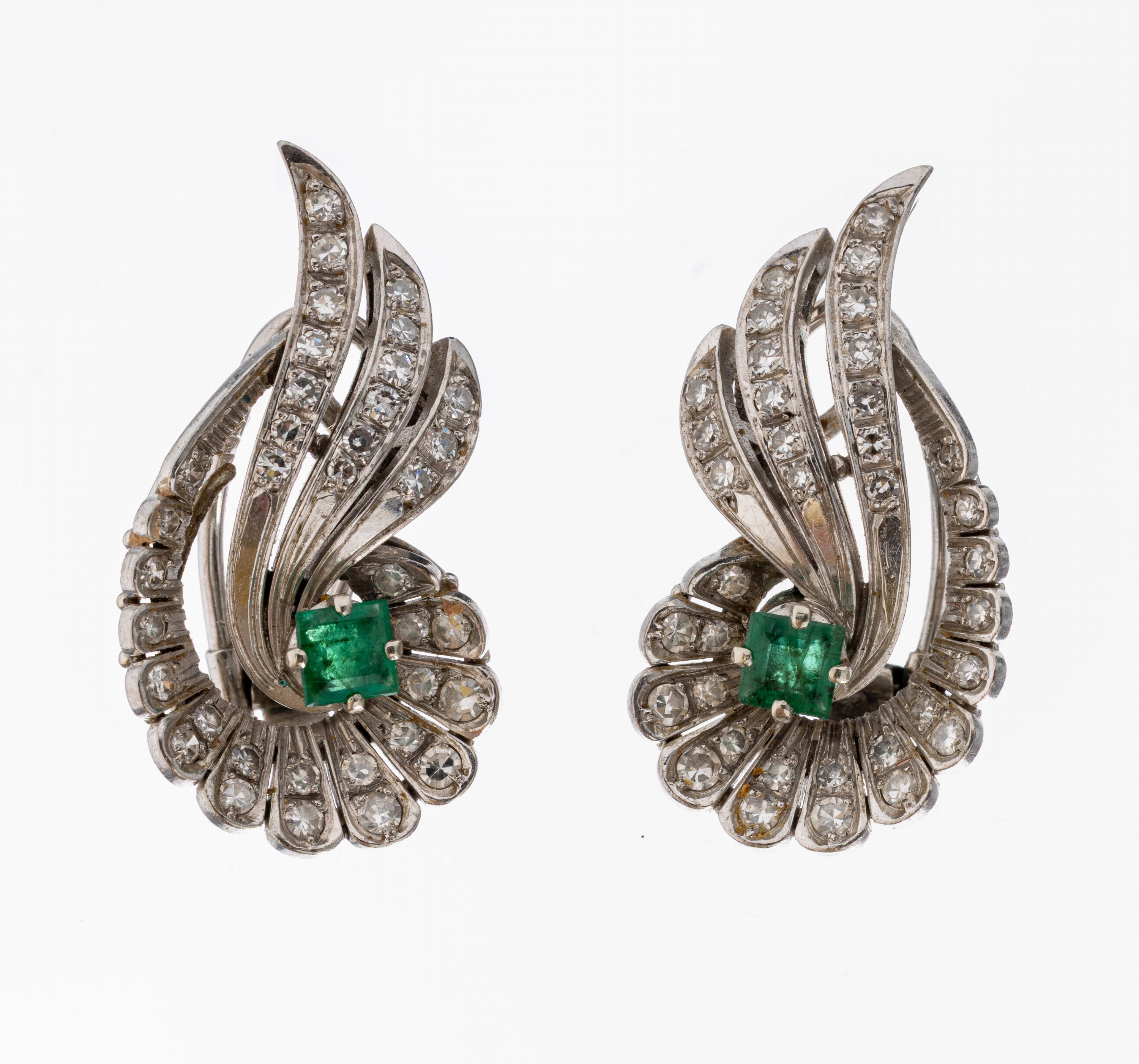 Image 27037564 - Paar 18 kt Gold Smaragd-Diamant-Ohrclips, WG 750/000, abstrakte Gestaltung, 2 Smaragd- ...