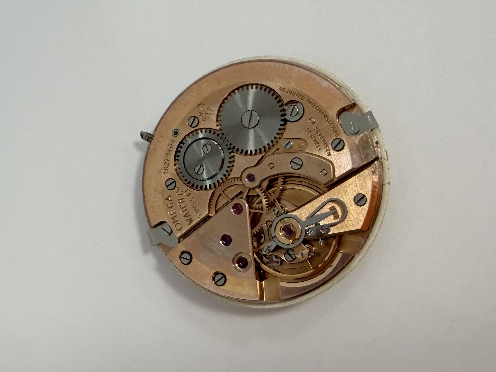 Detail f: OMEGA Seamaster De Ville Herrenarmbanduhr in GG 750/000 Referenz 135.020 SC-62, Handaufzug, Schweiz um 1962, 2-teil. Geh., Lünette aufgedr., Boden ...