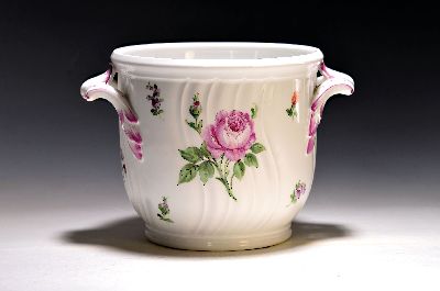 Image Übertopf, Nymphenburg, 20.Jh., Porzellan, farbig staffiert, Blumenmalerei, 18x24 cm