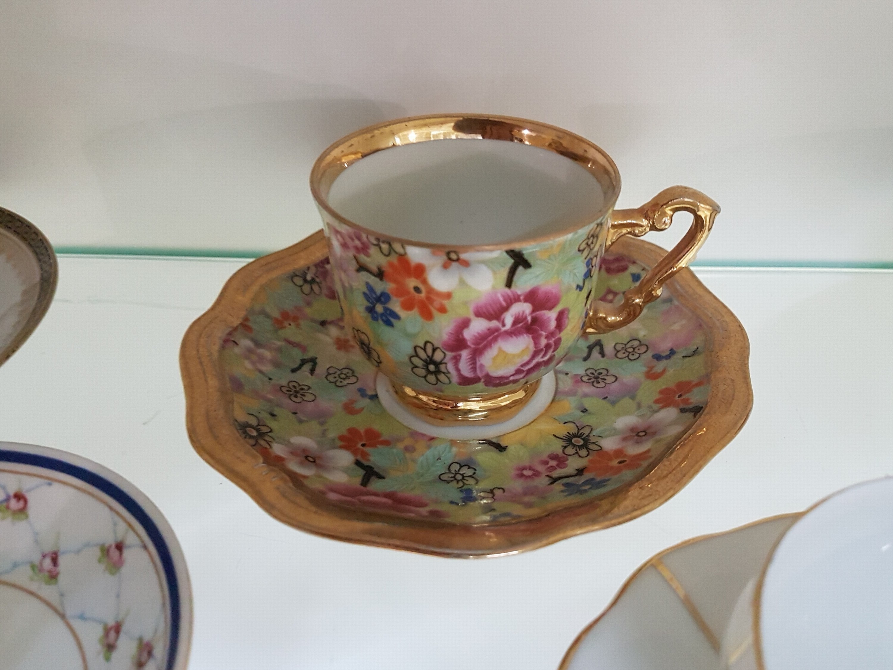 Detail f: 21 Mokka-/Espressotassen, deutsch, um 1900-30er Jahre, versch. Hersteller, Limoges, Hutschenreuther, Rosenthal