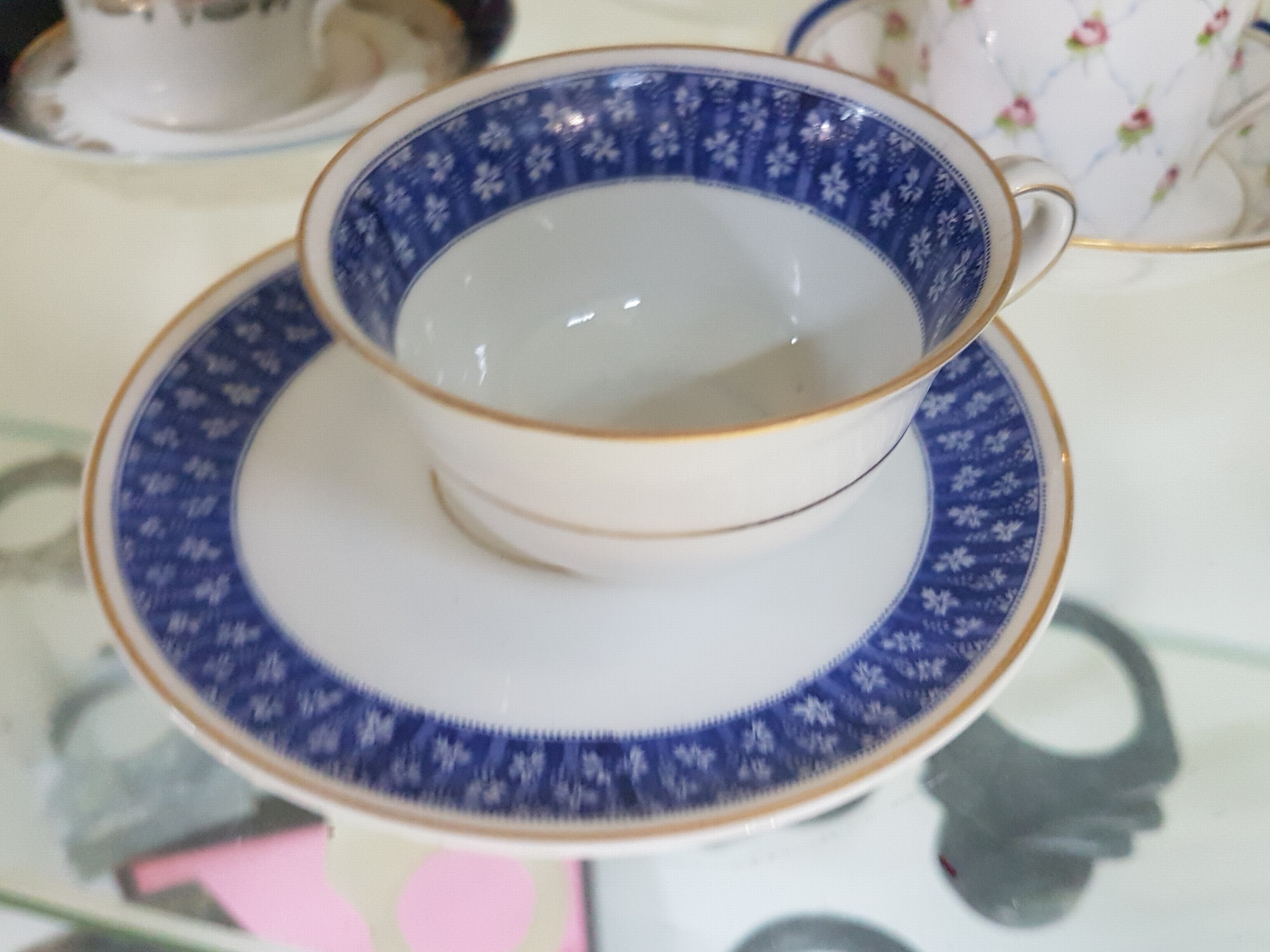 Detail g: 21 Mokka-/Espressotassen, deutsch, um 1900-30er Jahre, versch. Hersteller, Limoges, Hutschenreuther, Rosenthal