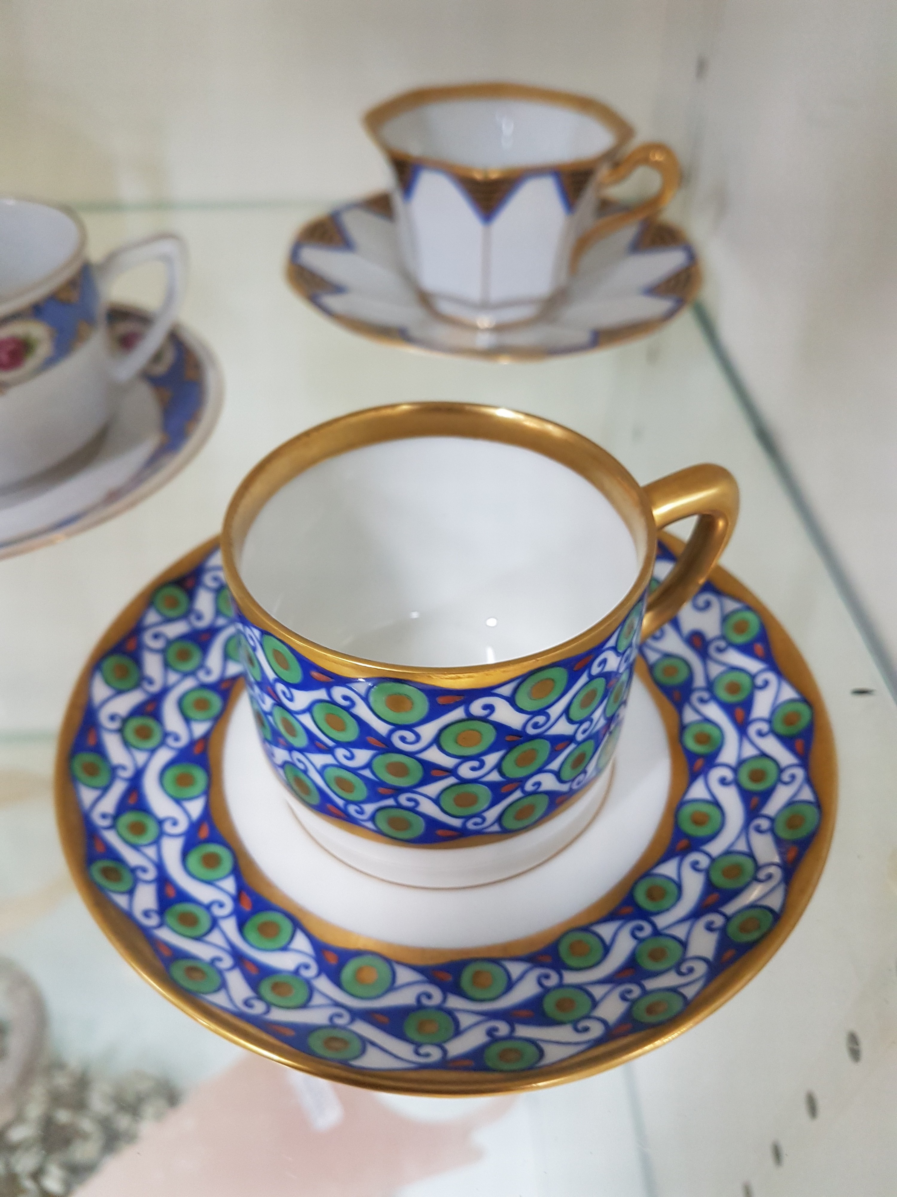 Detail k: 21 Mokka-/Espressotassen, deutsch, um 1900-30er Jahre, versch. Hersteller, Limoges, Hutschenreuther, Rosenthal
