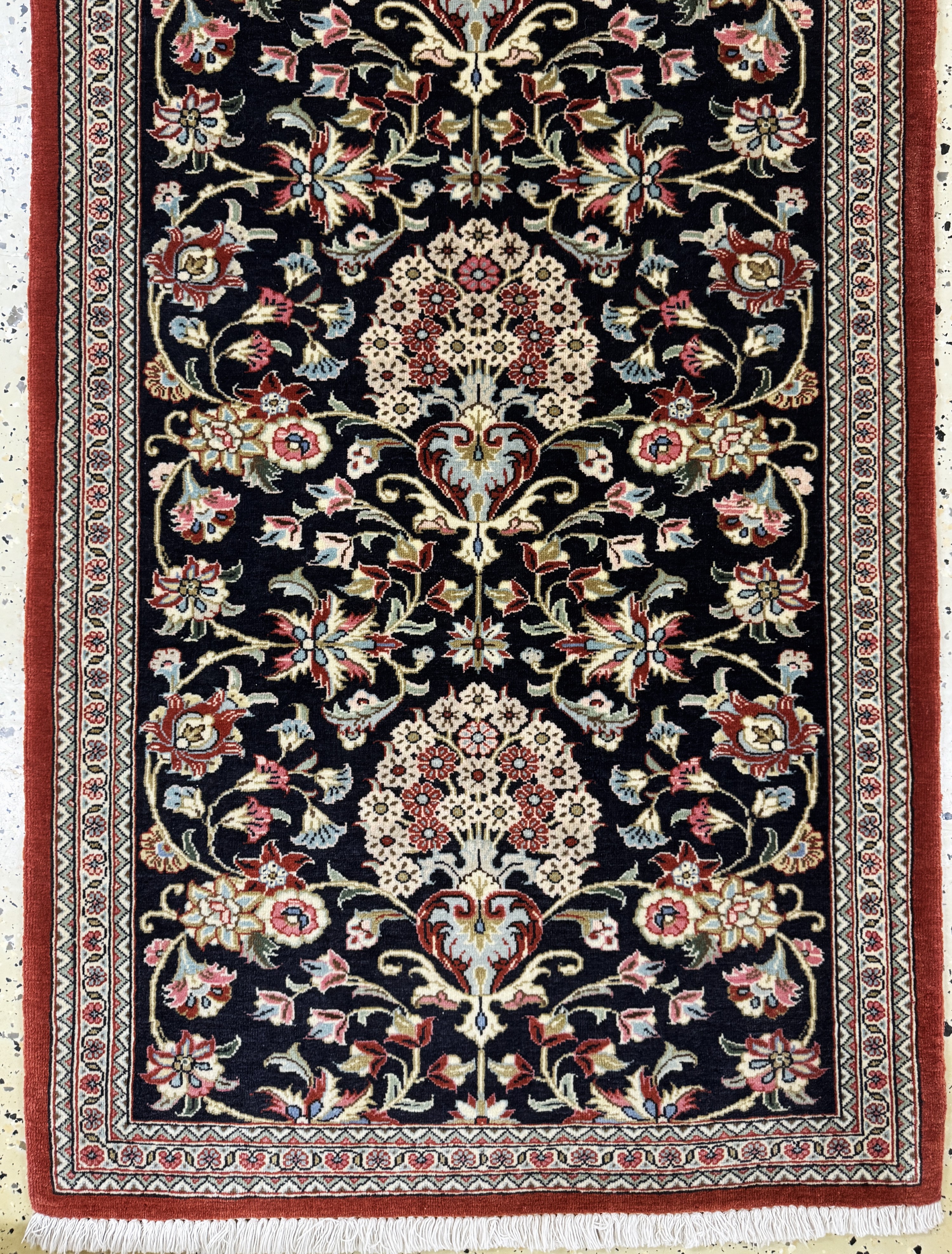 Detail b: Ghom Kork, Persien, Ende 20.Jhd, Korkwolle auf Baumwolle, ca. 205 x 72 cm, EHZ: 2