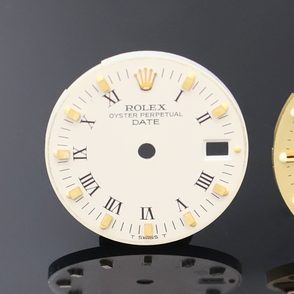 Detail a: ROLEX 2 Damenarmbanduhr-Zifferblätter für das Modell Oyster Perpetual Date, 1x champagnerfarb., 1x weißes Zifferbl., beide aufges. Std.-Ind. u. ...