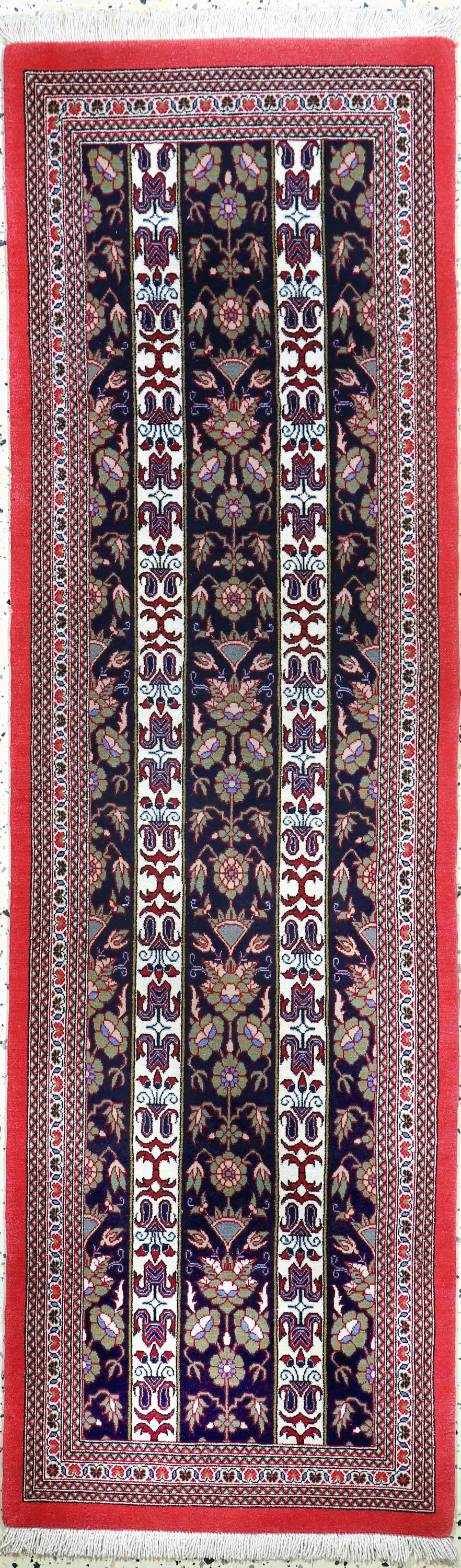 Image 27037734 - Ghom Kork, Persien, Neuwertig, Korkwolle, ca. 175 x 53 cm Schätzpreis: 490, - EUR