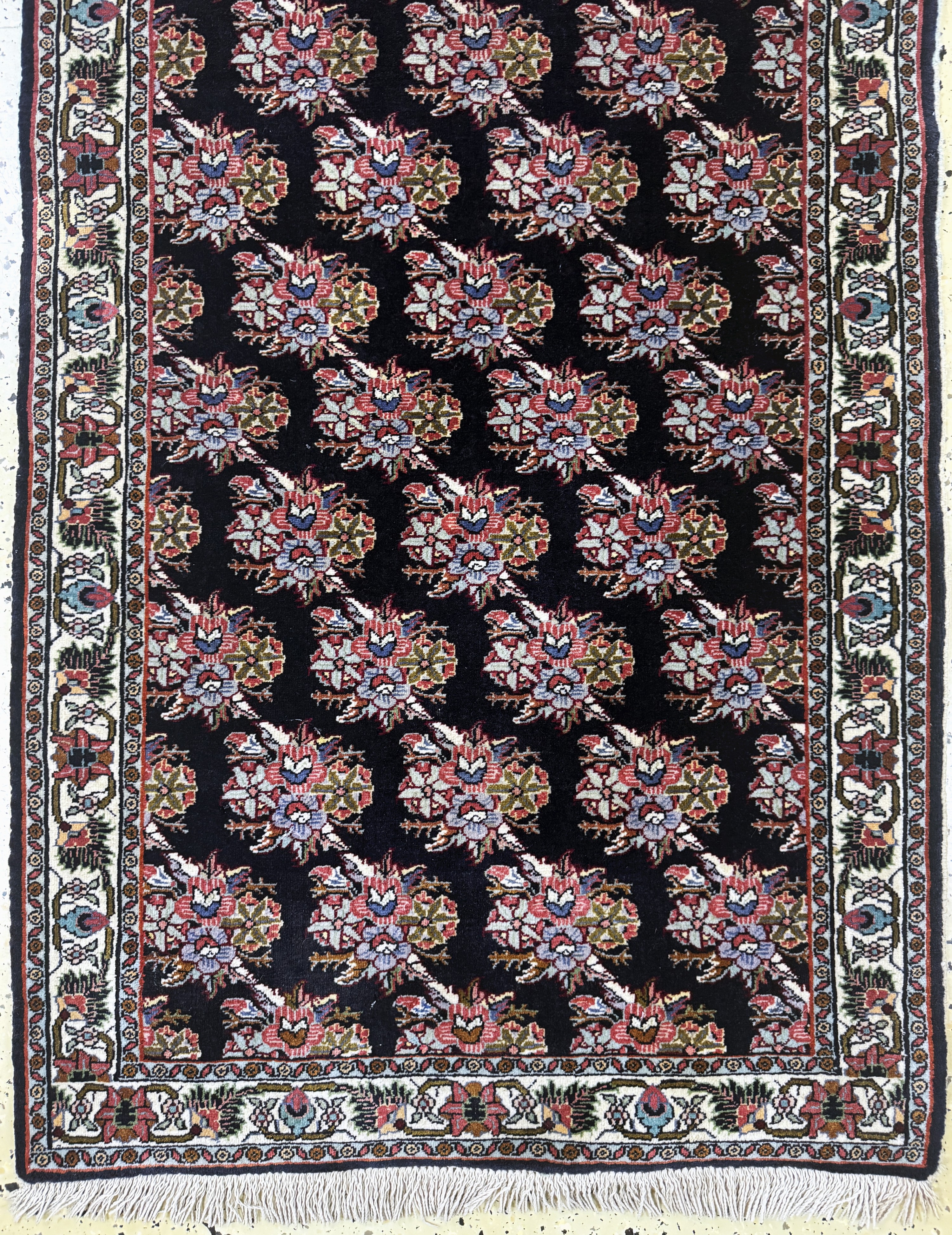 Detail b: Bidjar fein, Persien, Ende 20.Jhd, Wolle auf Baumwolle, ca. 192 x 79 cm, EHZ: 2