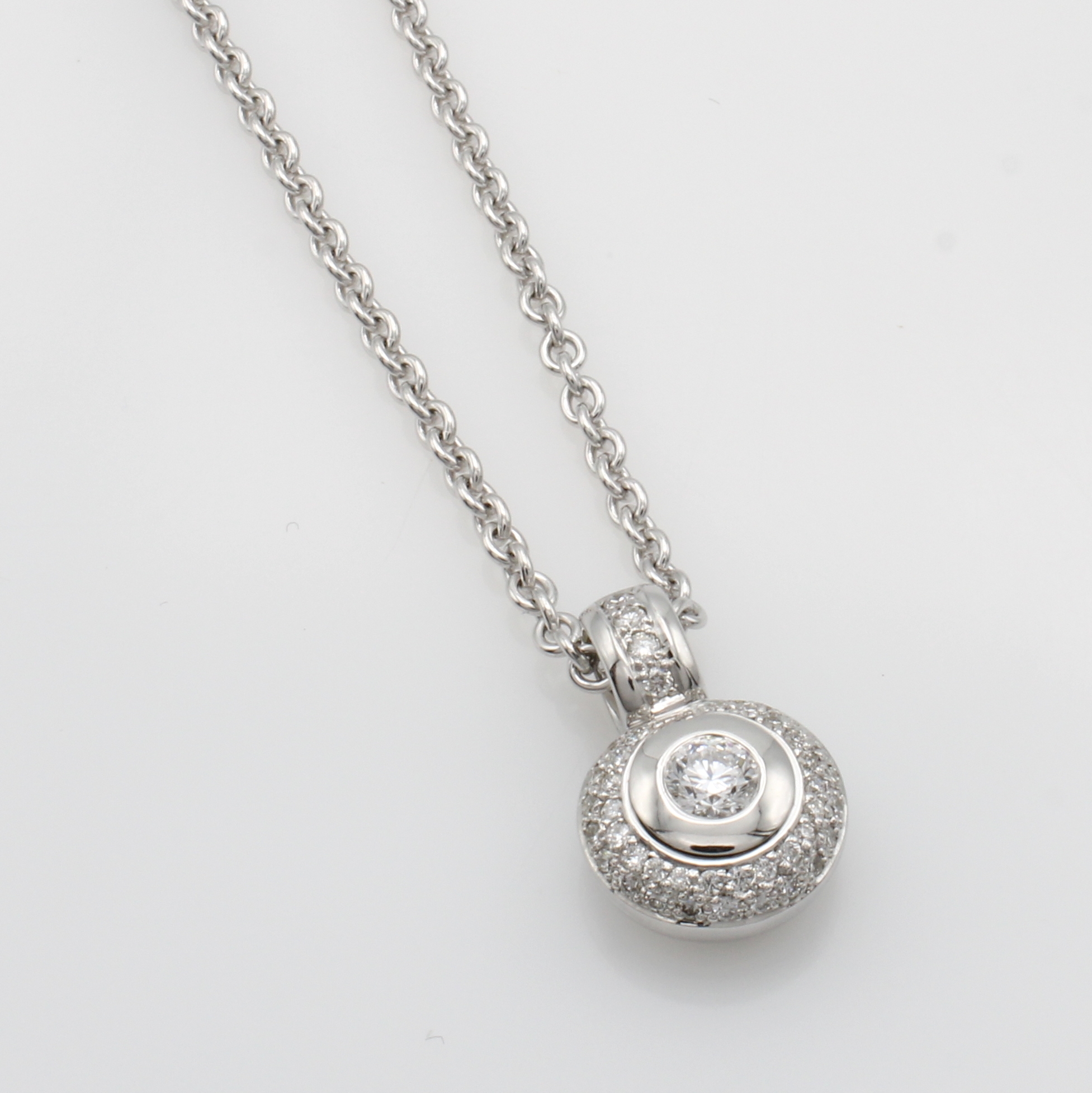 Image 27037776 - Anhänger mit Brillanten an Kette, WG 585/000, Solitär u. Besatzbrill. (z.T. auch in ...