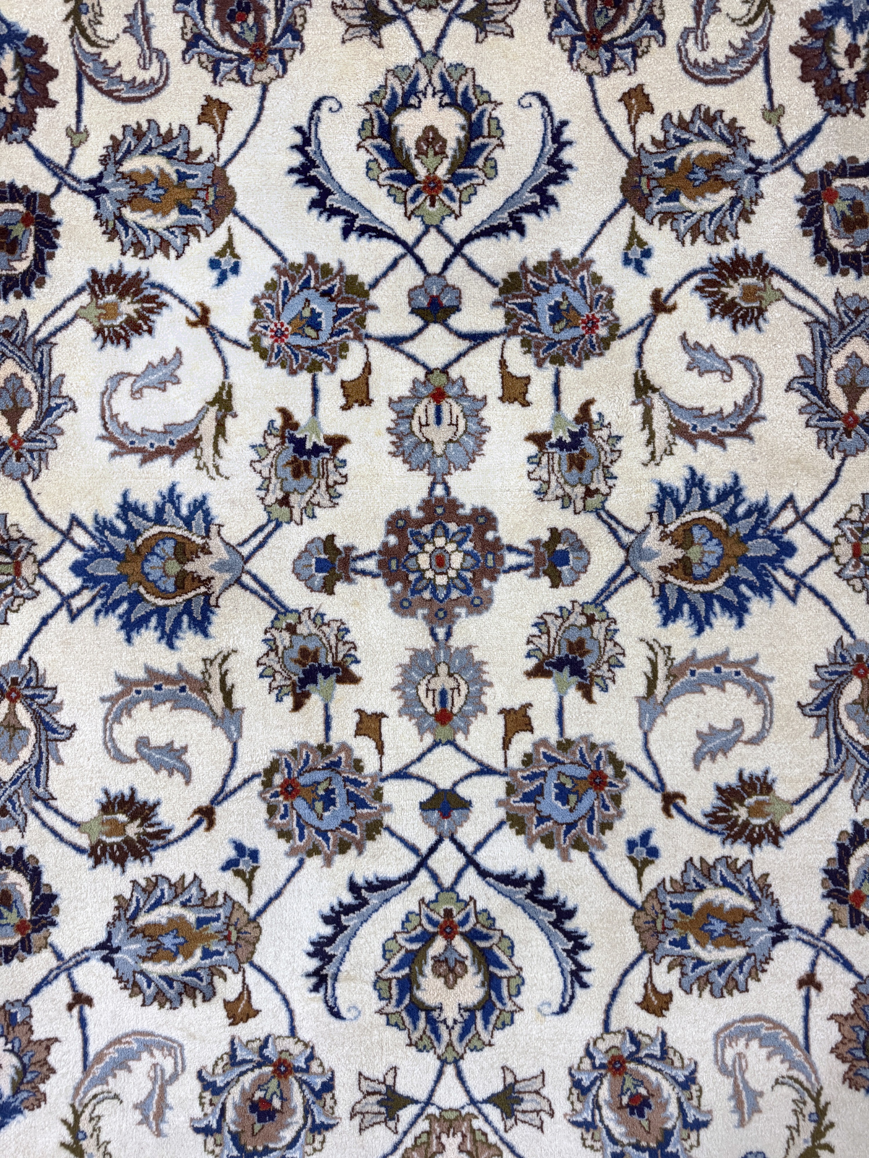 Detail c: Kaschmar, Persien, Ende 20.Jhd, Wolle auf Baumwolle, ca. 266 x 204 cm, Reinigungsbedürftig, EHZ: 2