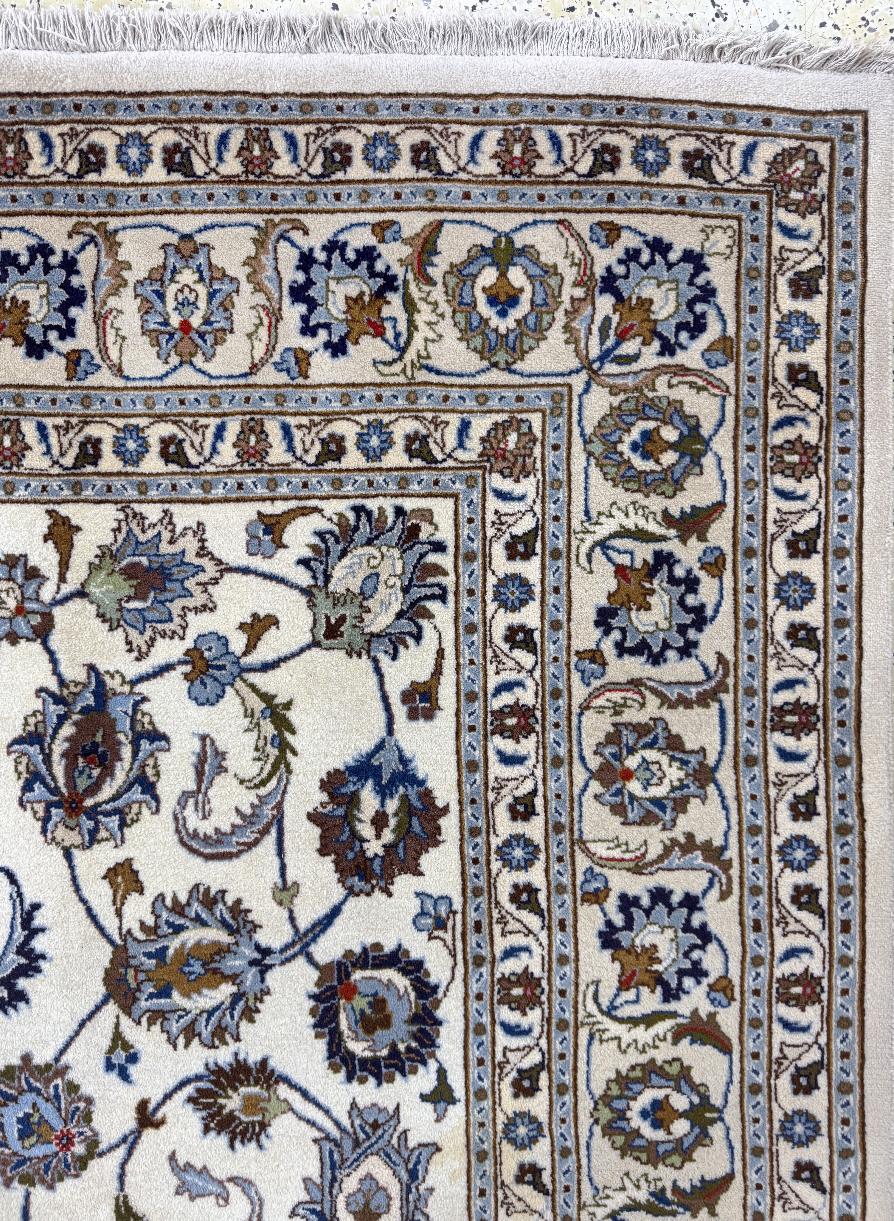 Detail e: Kaschmar, Persien, Ende 20.Jhd, Wolle auf Baumwolle, ca. 266 x 204 cm, Reinigungsbedürftig, EHZ: 2