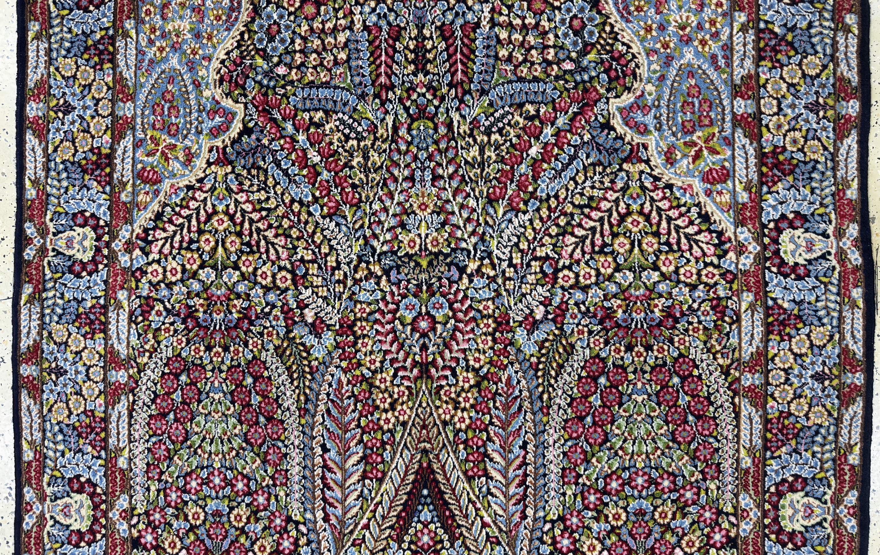 Detail e: Kerman Lawar alt, Persien, Mitte 20.Jhd, Wolle auf Baumwolle, ca. 245 x 145 cm, EHZ: 2