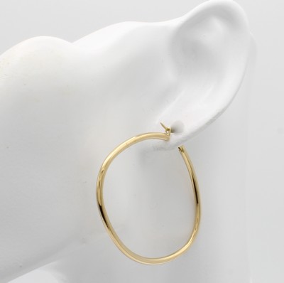 27037705a - Paar Creolen, GG 750/000, querovale Form, glattes Design