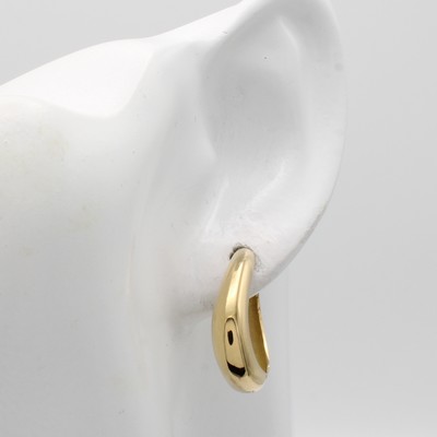 27037719a - Paar Klappcreolen, GG 750/000, l. geschwungene, ovale Form im Verlauf