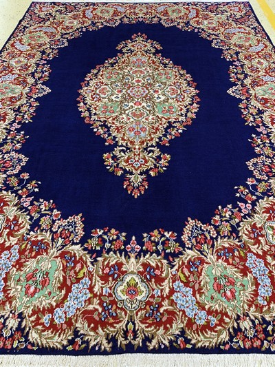 27037729i - Kerman alt, Persien, Mitte 20.Jhd, Wolle auf Baumwolle, ca. 332 x 240 cm, EHZ: 2 ...