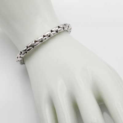 27037781a - Armband, WG 750/000, Himbeermuster, Karabinerschl,. L. ca. 20 cm