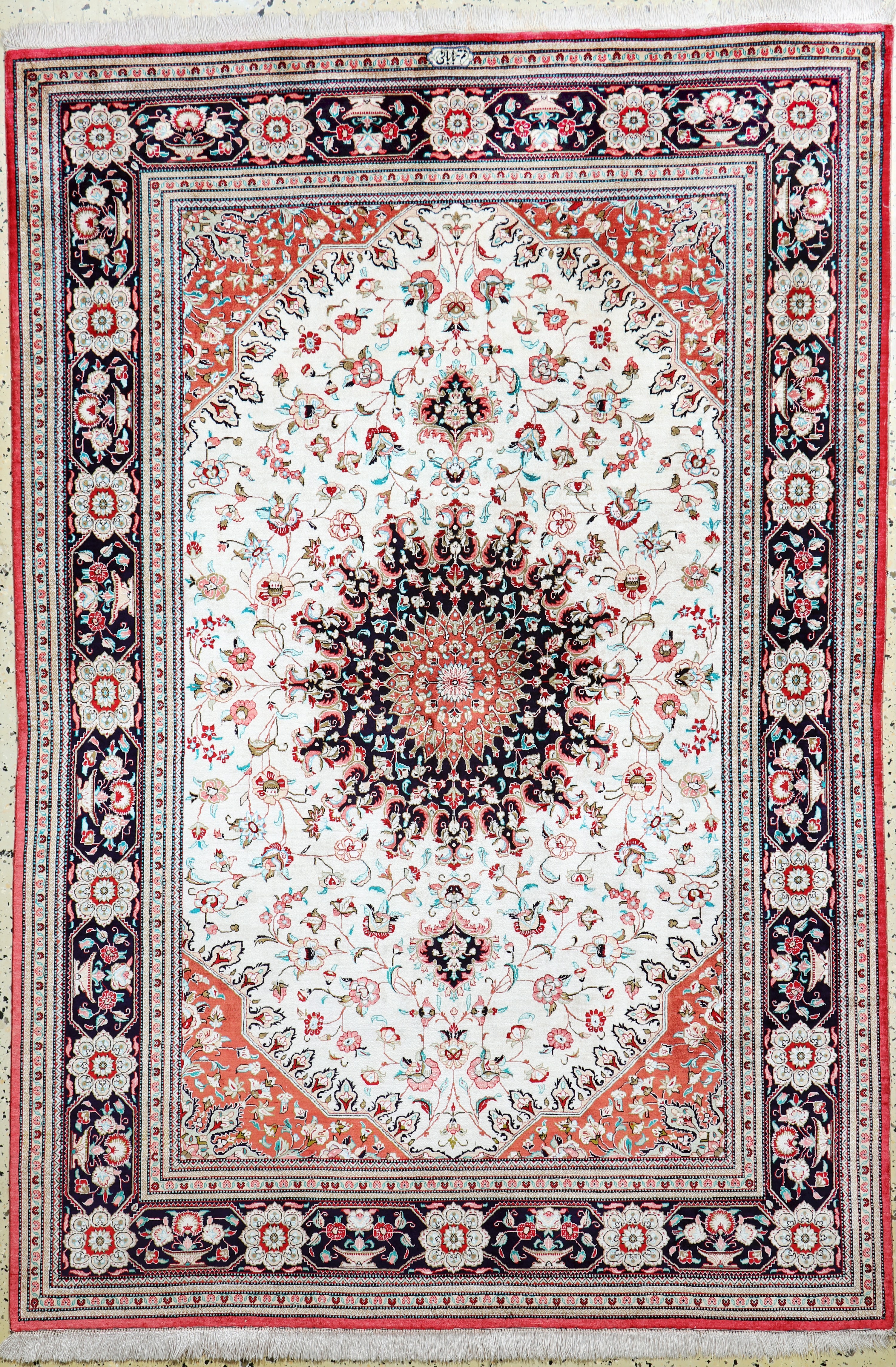 Image 27037802 - Ghom Seide fein Persien, signiert´Banaie´, Ende 20.Jhd, reine Naturseide, ca. 200 x 135 ...