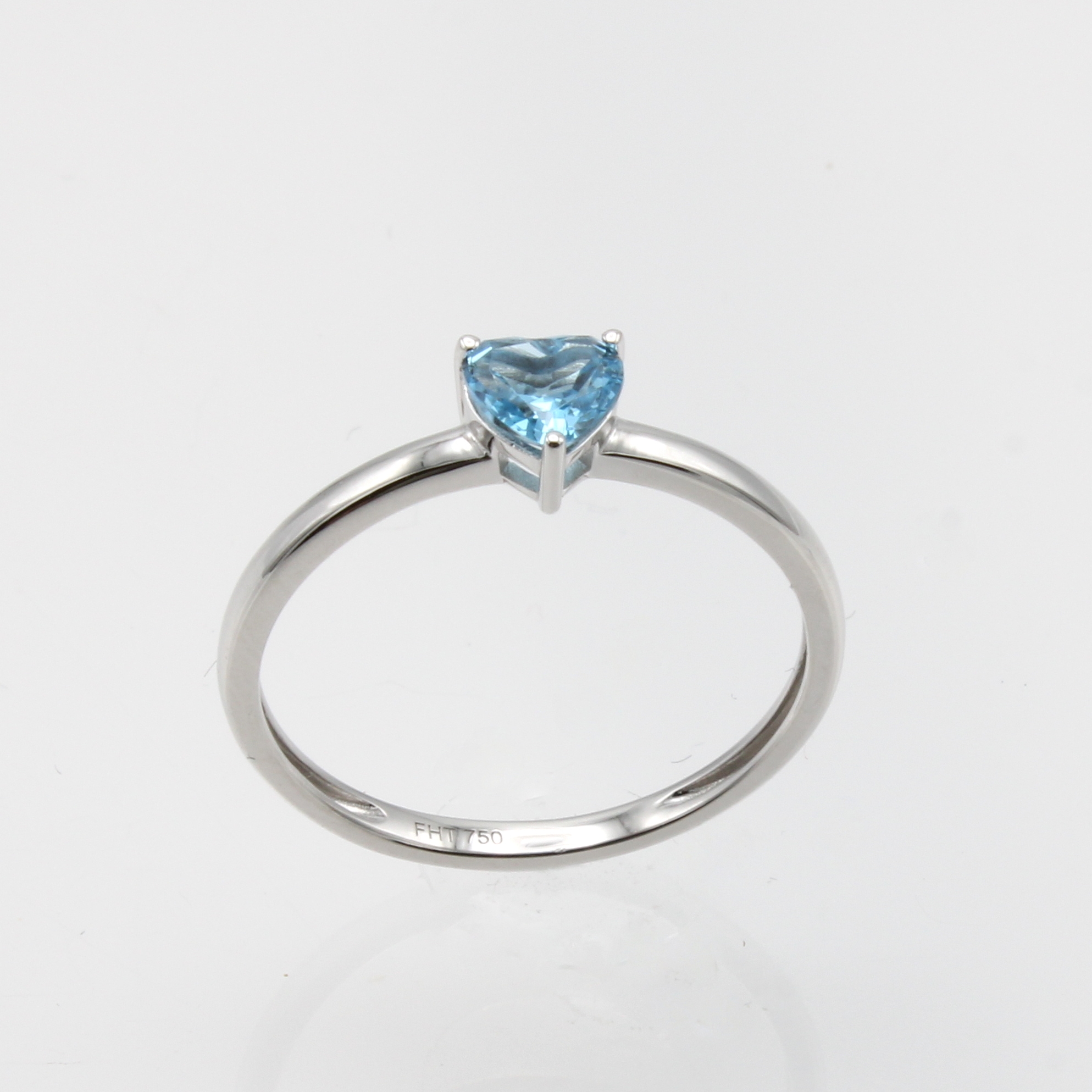 Image 27037849 - Ring mit Topasherz, WG 750/000, Topas (beh.) ca. 0.52 ct, RW ca. 52, auch in RW 56 erh. ...