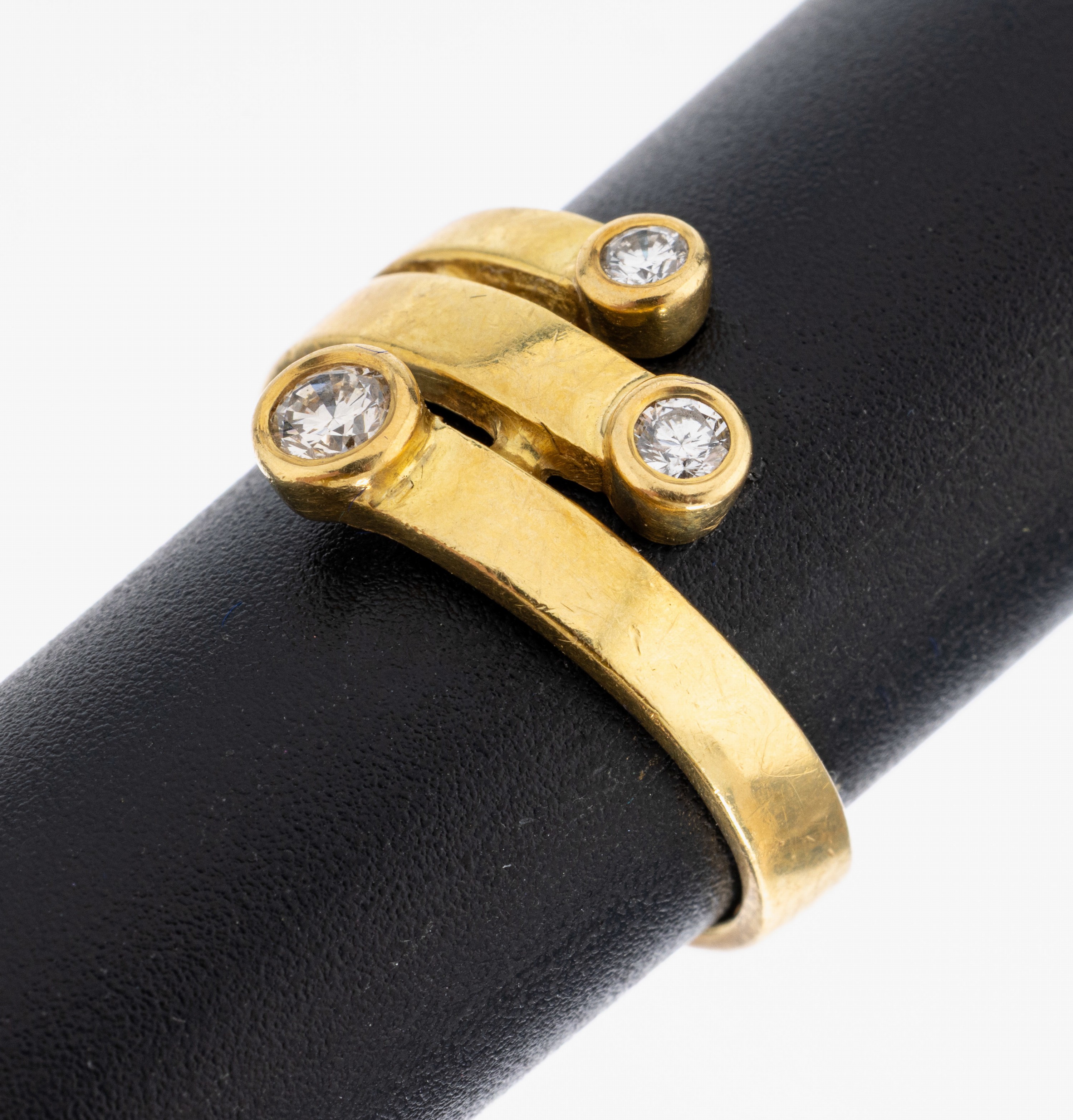 Image 27037852 - 18 kt Gold Brillant-Ring, GG 750/000, 3 Brillanten zus. ca. 0.20 ct Weiß/si, RW 53, ...